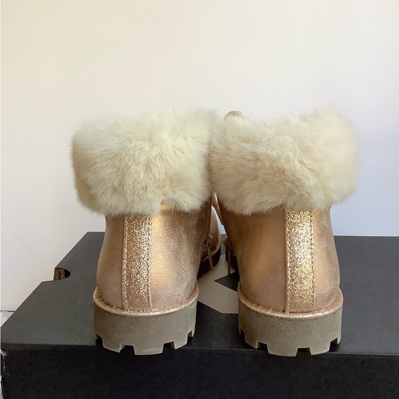 Like New Girls Boots - Picture 10 of 11